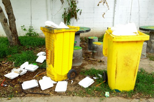 Commercial waste removal process by Yeading services